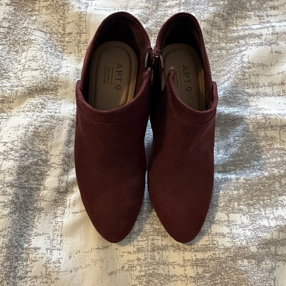 Apt. 9 Women's Burgundy Ankle Boots never worn just tried on